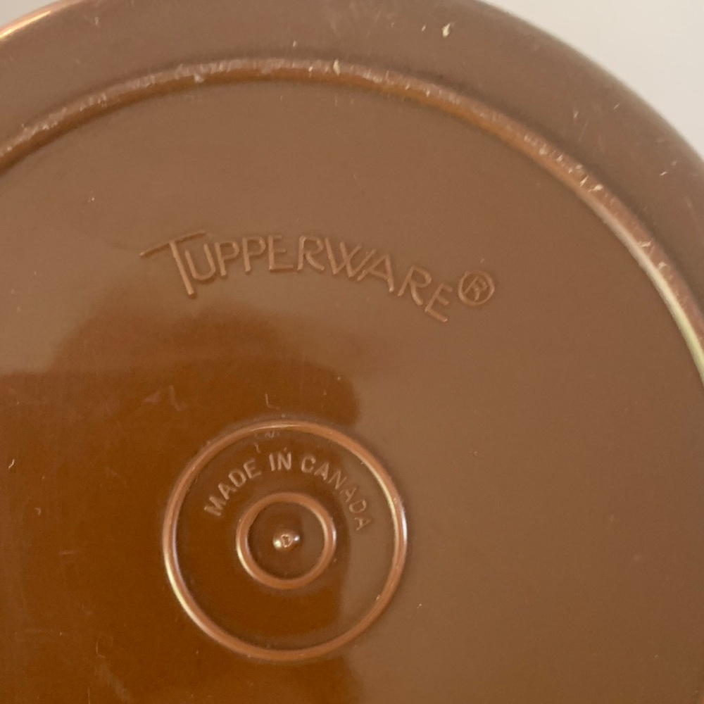 Tupperware Pitcher - Picture 4 of 8